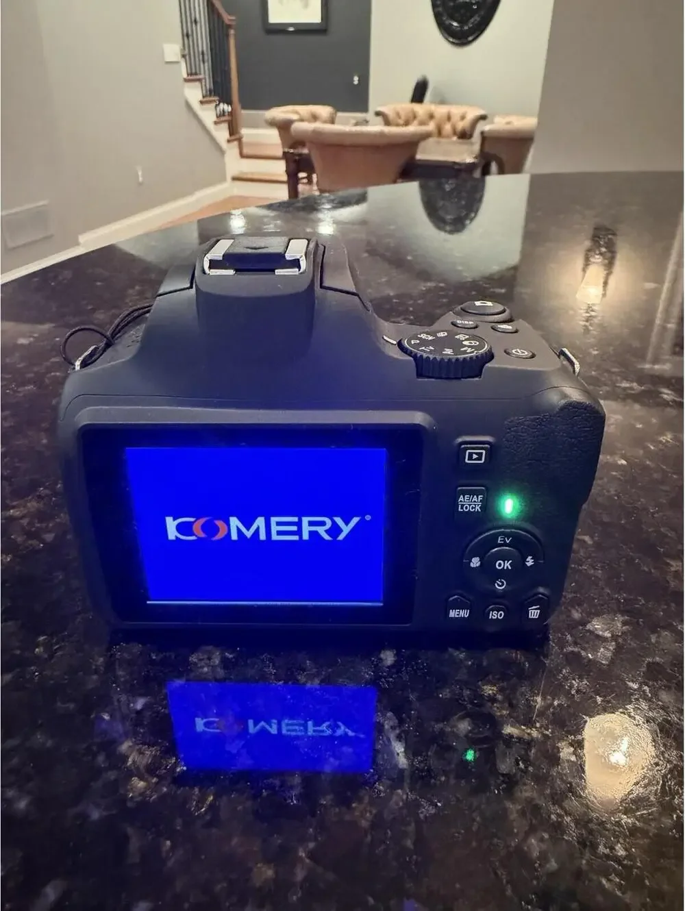 Komery W2 64MP Wifi Camera 10X Zoom Lens W/Batteries & Charger
